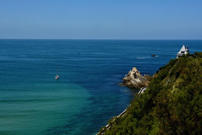 Les trois lieux incontournables à visiter au Pays Basque