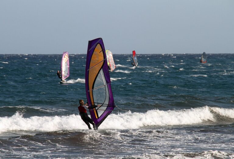 windsurf